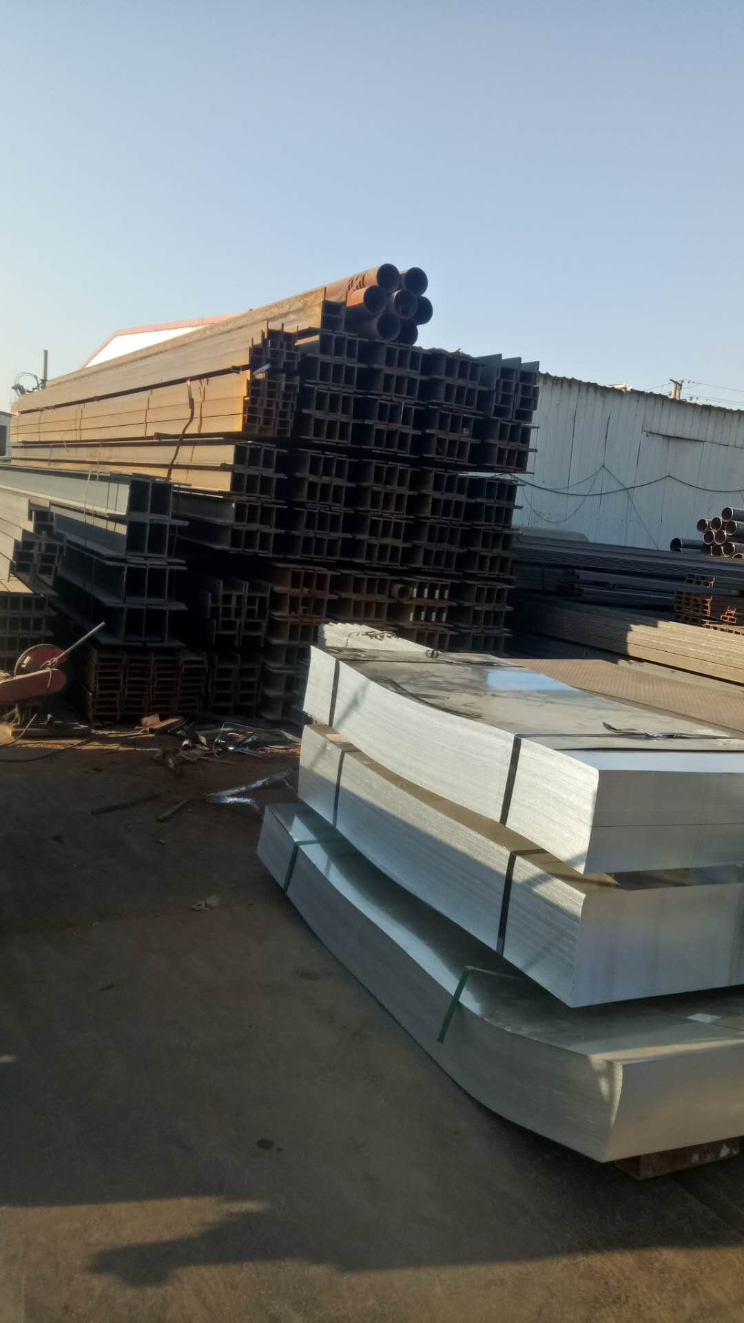 1441713357.jpg 1441713357.jpg